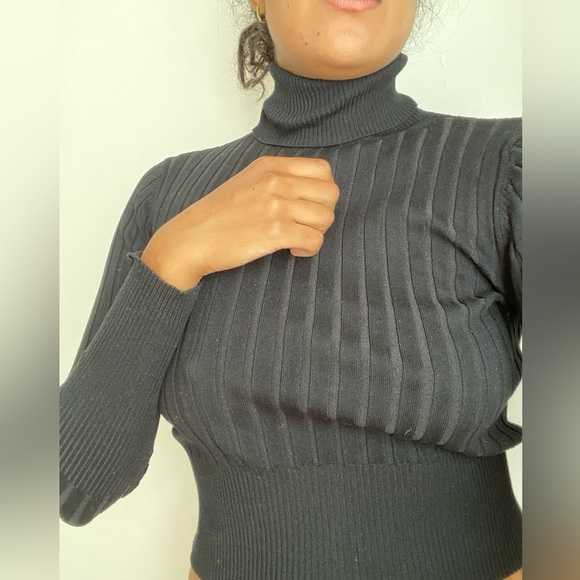 Crop top long sleevesš¤ - Picture 3 of 8